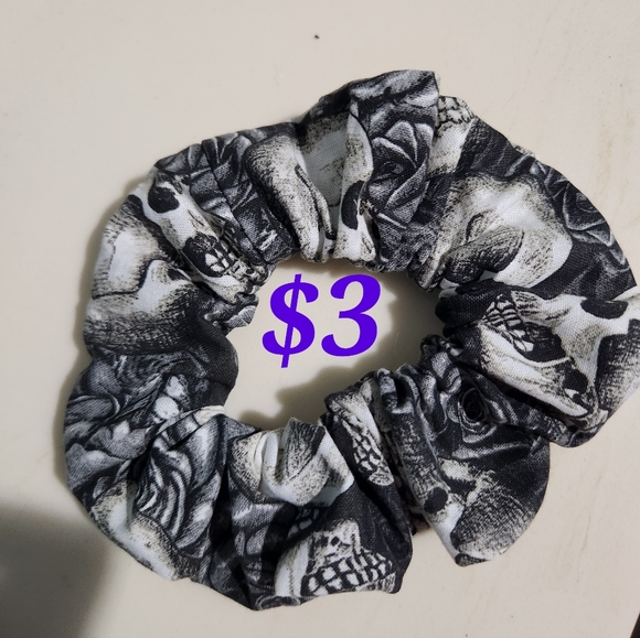 Scrunchies - Picture 4 of 9